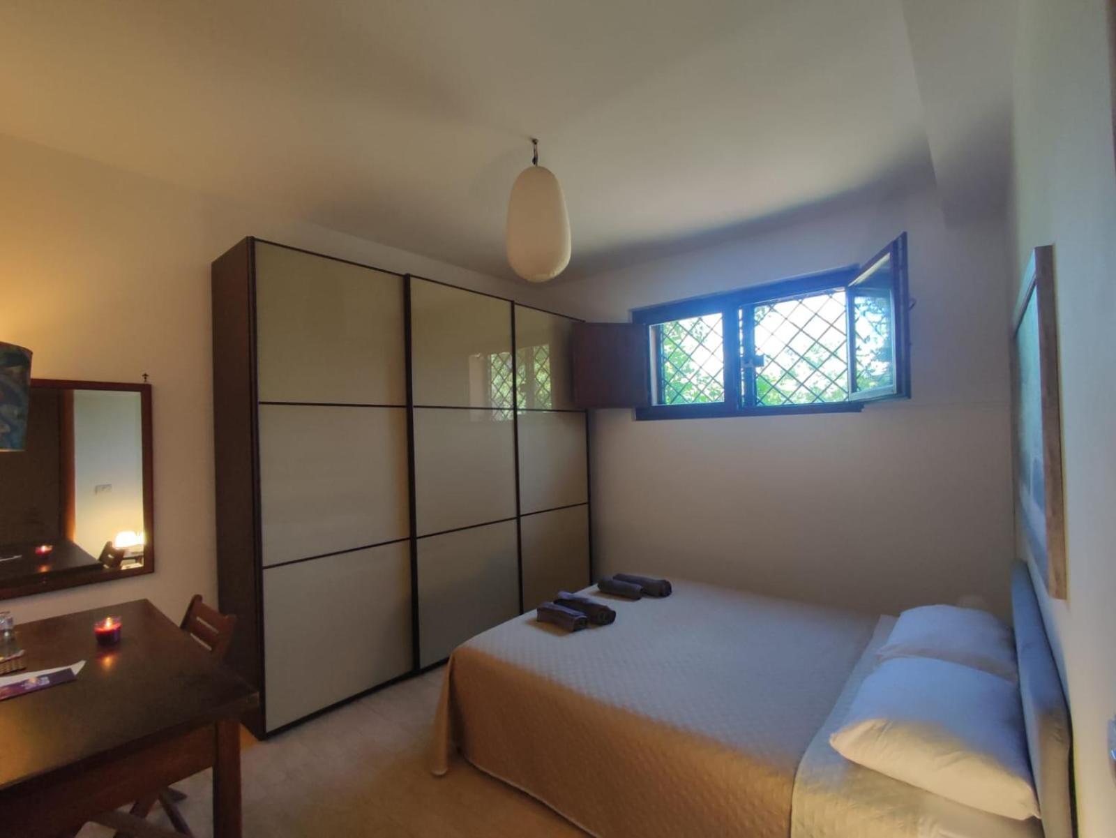 Parrot - A Con Bagno Privato Homestay Rome